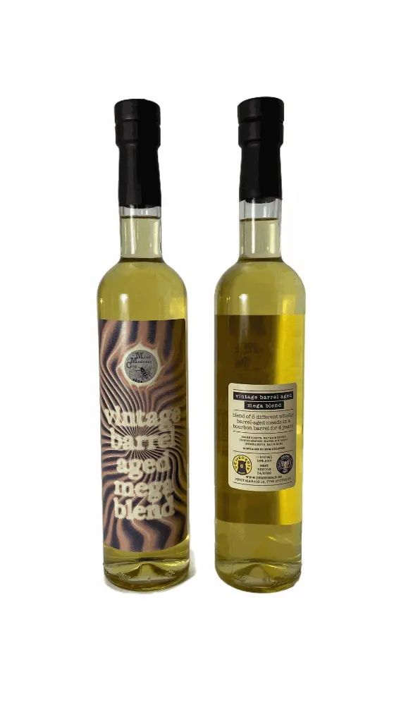 Vintage Barrel Aged Megablend 2 flessen witte achtergrond.webp